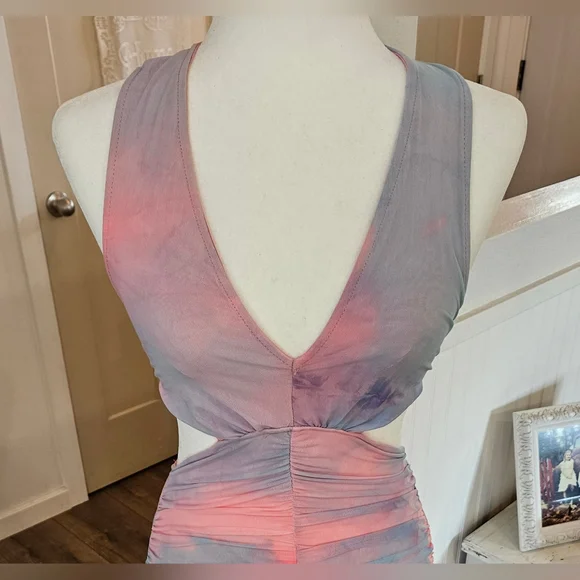 Lightly Worn- FASHION NOVA -Multi-colored Mesh Bodycon Sheath- Tie Back -Size S - Picture 5 of 5